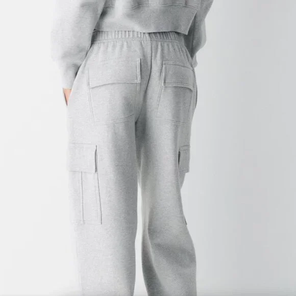 Aritzia TNA Gray Cozy Fleece Mega Cargo Oversized Sweatpant - Size XS - Picture 3 of 11